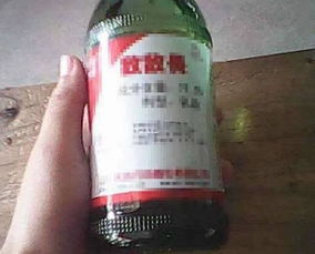 辅导孩子做作业,夫妻产生分歧气得丈夫喝农药